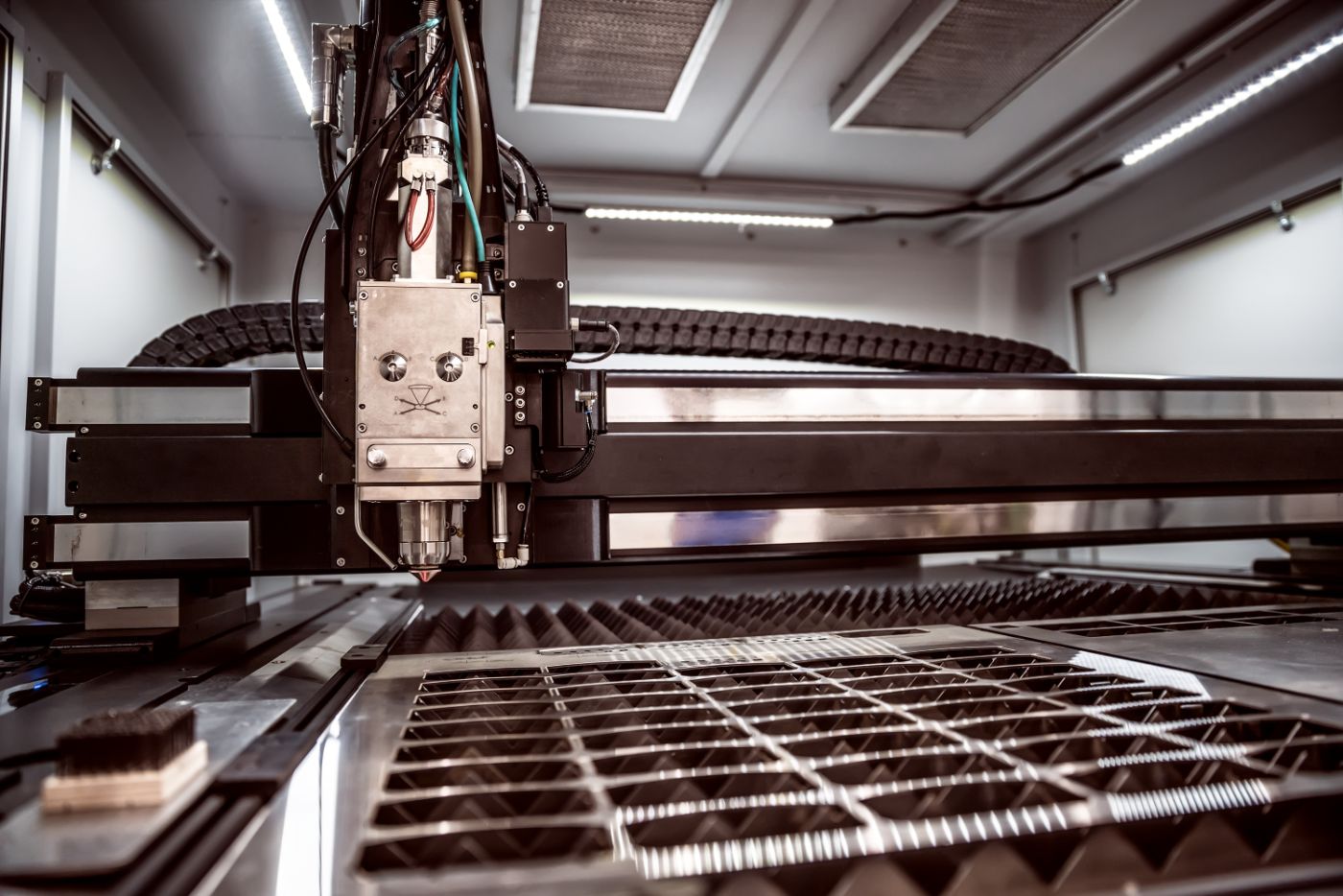 cnc-laser-cutting-of-metal-modern-industrial-PYQPRRC